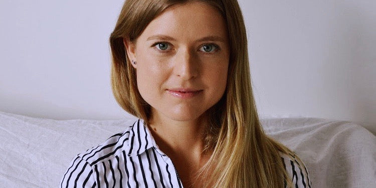 A Hypnotherapist’s Guide to Making Peace With Your Body
