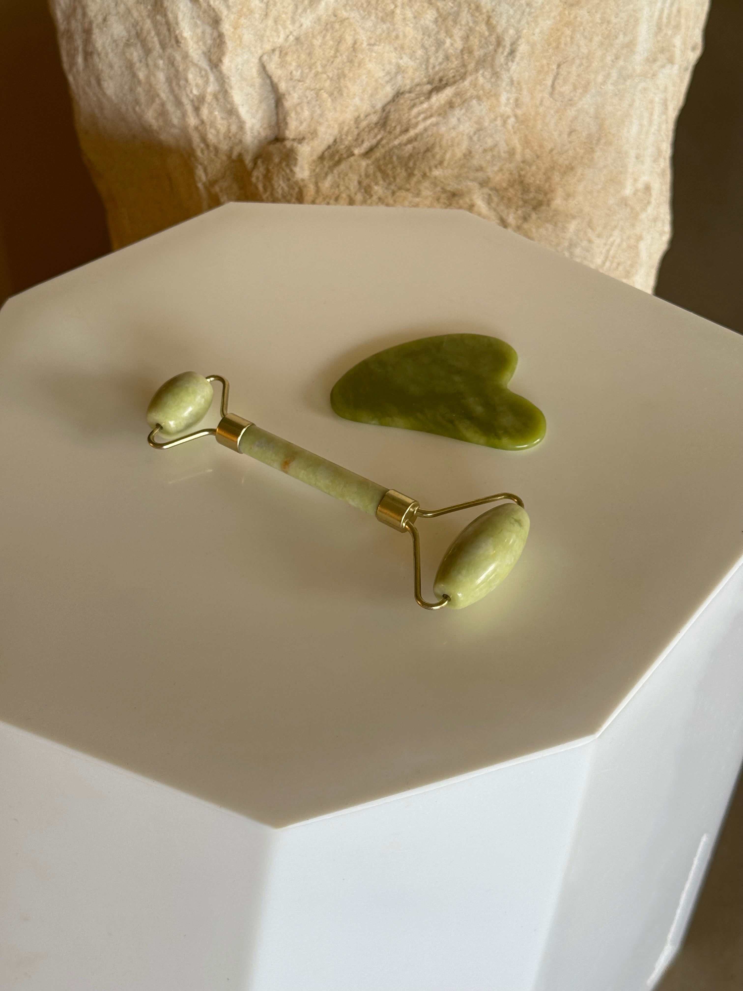 Jade roller and Gua Sha set