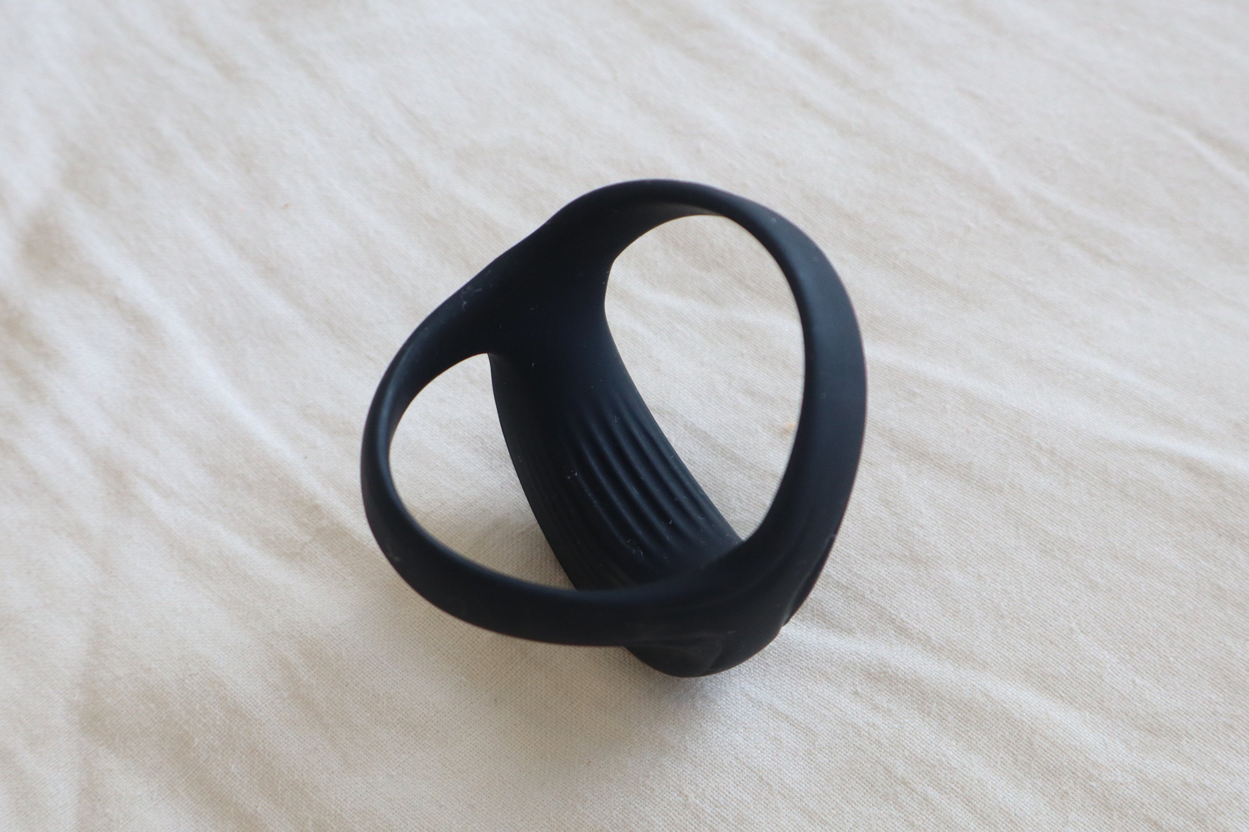 The Saddle: Vibrating Cock & Ball Ring